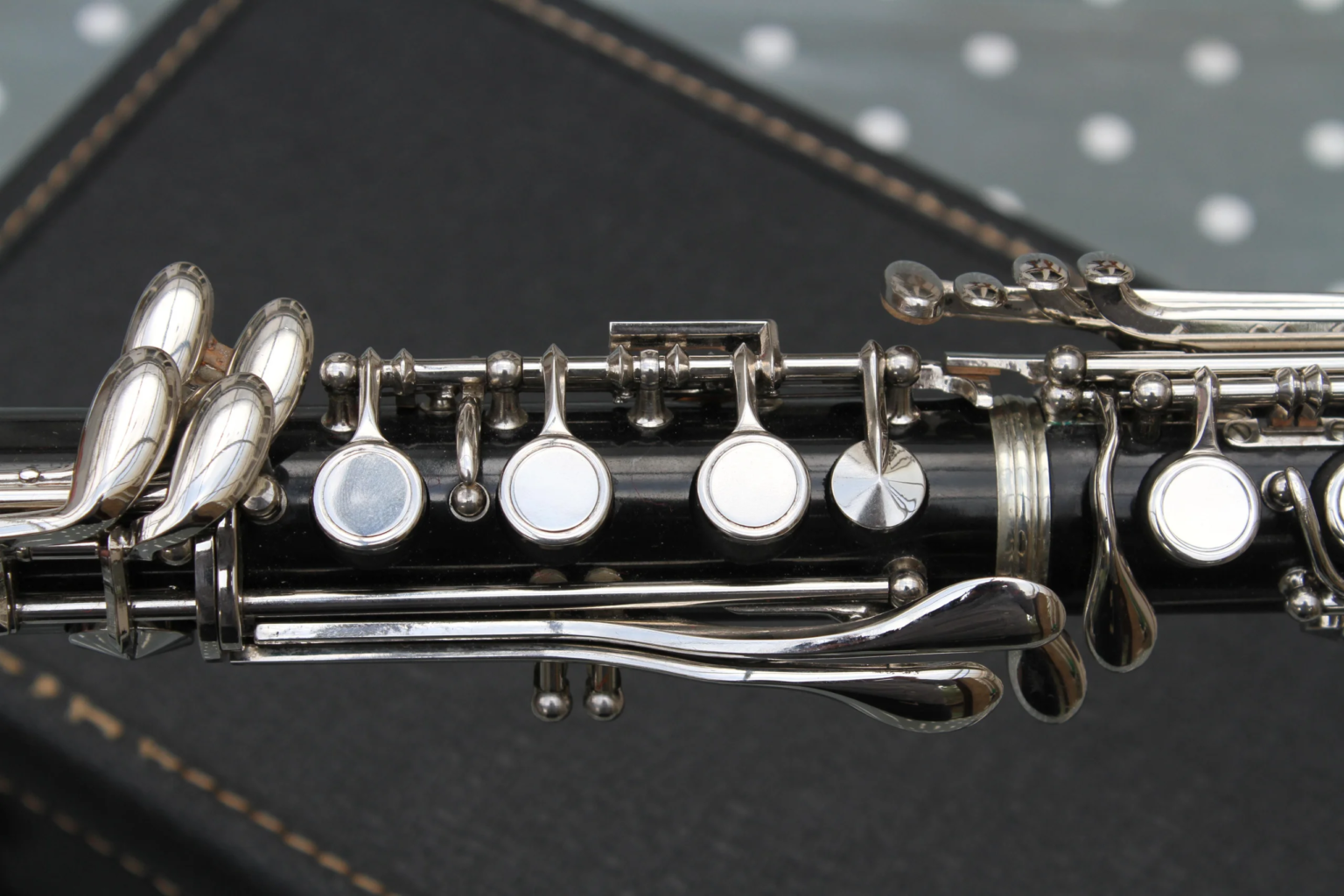 Glory Black/Gold keys B Flat review Expert